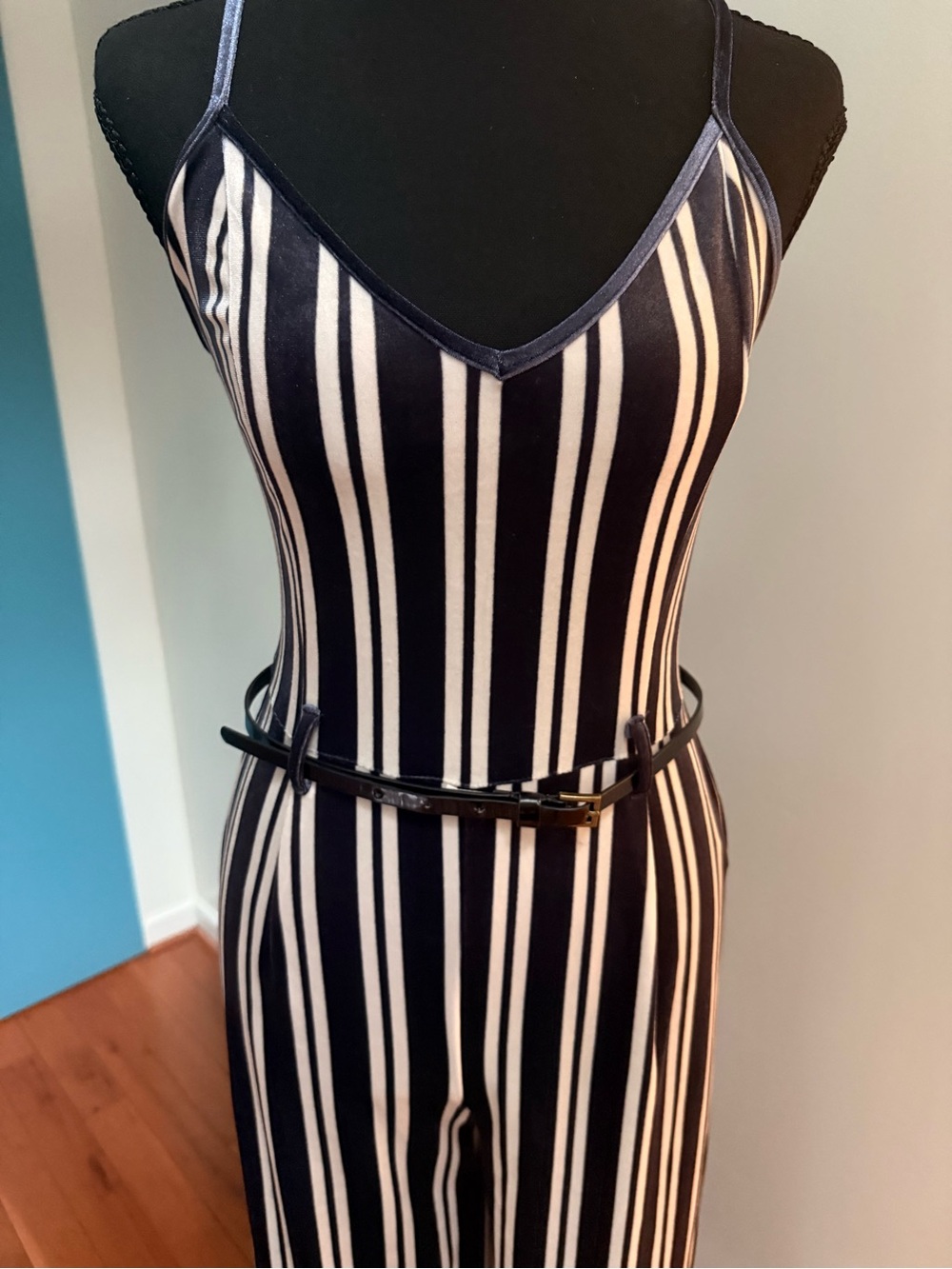 Forever 21 Navy & White Vertical Stripe Wide-Leg Jumpsuit Sz Small - Picture 5 of 14